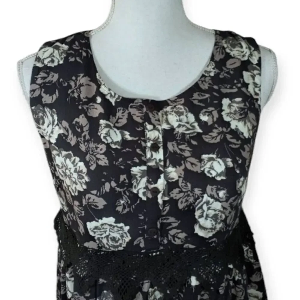 DOE & RAE BLACK, GRAY & WHITE FLORAL DRESS SZ.L NWT. - Picture 2 of 10